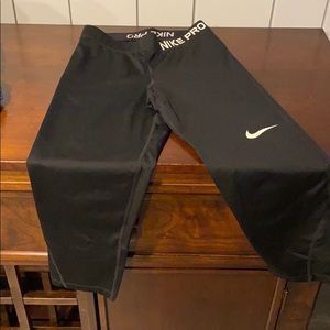 Nike Pro Capris
